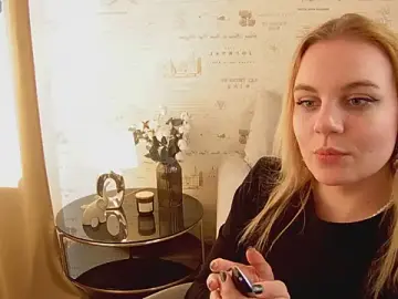 Stripchat Best live sex cam show of Glow_Margo