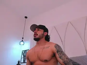 Stripchat Live Sex of Justin_WhiteJS