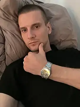 Stripchat Sex Cam of ETHAN_MOORE