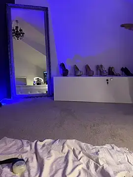 Stripchat Live Sex Cam of BellaKarma
