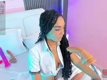 Stripchat Sex Chat of Clawdeen__wolf