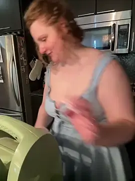 Stripchat Live Sex of GingerSnap33