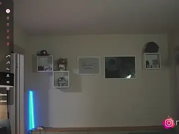 Stripchat Live Sex Cam of mel_collins