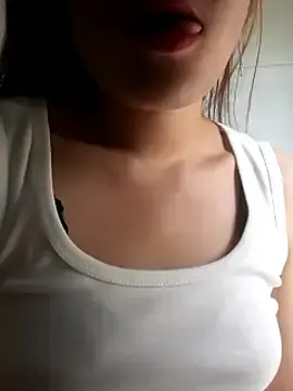 Stripchat Free Live Porn of HoaHongXanh22