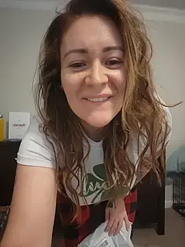Stripchat Nude Webcam of HollyTattoo