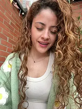 Stripchat Free Porn Cam of alana15
