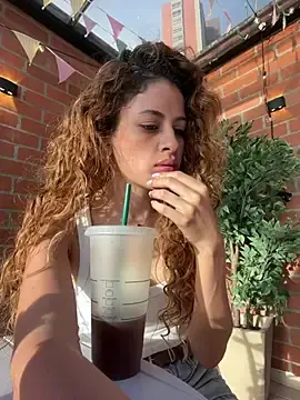 Stripchat Sex Cam of alana15