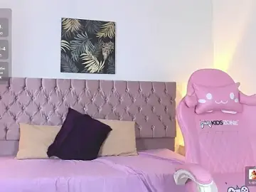 Stripchat Live Sex Cam of thaliaa_smith1