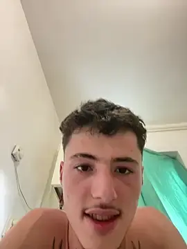 Stripchat Sex Cam of denysio89