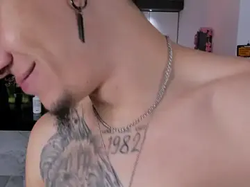Stripchat Free Porn Cam of sexy_hot_friends_