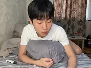Stripchat Sex Cam of Brian_Stars