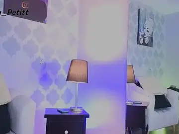 Stripchat Live Sex Cam of GabyPetit
