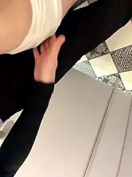Stripchat Nude Webcam of Mia_Mia_M