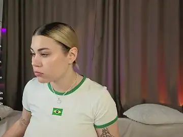 Stripchat Sex Cam of its_bounce_mira