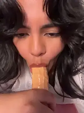 Stripchat Live Sex of JulianaCastillo