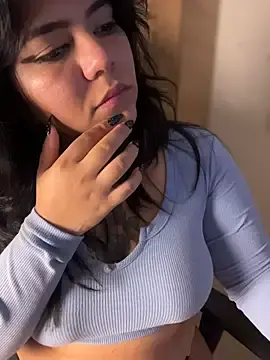 Stripchat Sex Cam of JulianaCastillo