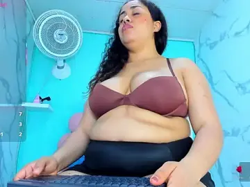 Stripchat Adult Webcams of cristal_horny19