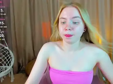 Stripchat Sex Cam of Linda__Bloom