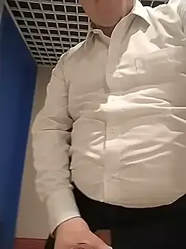Stripchat Sex Cam of BigCristh79