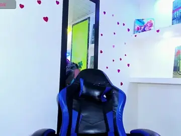 Stripchat Watch Live Sex Cams of Raven_Rouge_