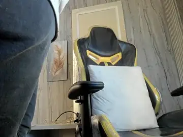Stripchat Free Porn Cam of enzzox