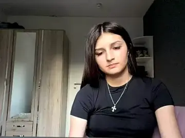 Stripchat Watch Live Sex Cams of SpanishRooter