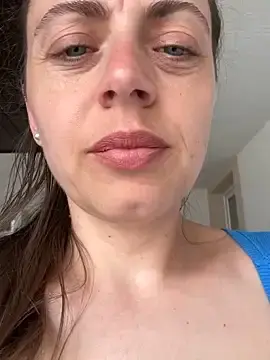 Stripchat Sex Cam of ladywithbigass