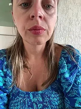 Stripchat Live Porn of ladywithbigass