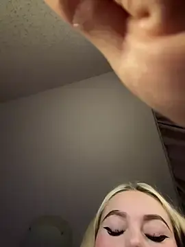 Stripchat Adult Webcam of xDinnax