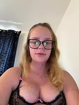 Stripchat Nude Webcam of Kell1016-