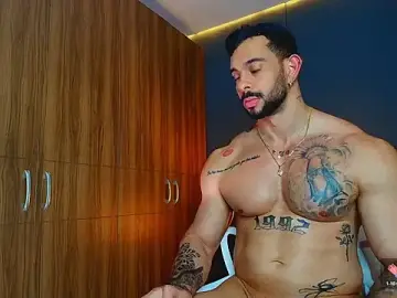 Stripchat Nude Webcam of massimo_visconti