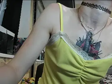 Stripchat Live Sex Cam of WatsonMi