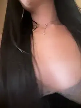 Stripchat Live Sex Cam of KarissaChantelle