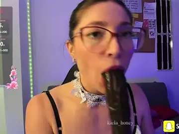 Stripchat Live Sex of Spit_queen