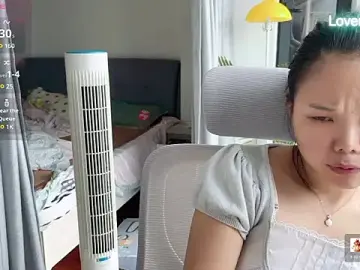 Stripchat Live Sex Cam of xiaosu22