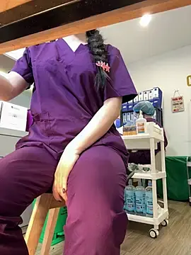 Stripchat Free Live Porn of secretly_masturbating