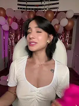 Stripchat Sex Cam of Ale_Lewis