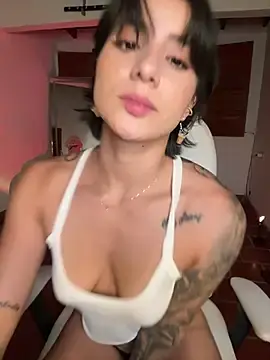 Stripchat Free Porn Cam of Ale_Lewis