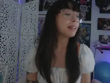 Stripchat Free Live Porn of makiyahbelle