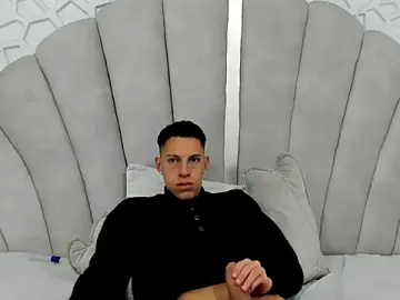 Stripchat Adult Webcams of thiago19s