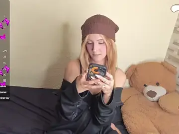Stripchat Free Live Porn of Amy_Moonlight