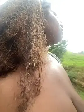 Stripchat Sex Cam of terrestrial-mermaid