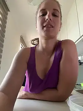Stripchat Live Sex Cam of jennifer11772