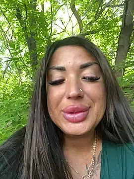 Stripchat Free Live Porn of RuslanaXX