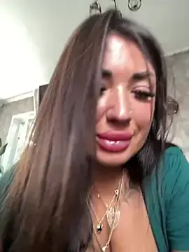 Stripchat Live Sex Cam of RuslanaXX