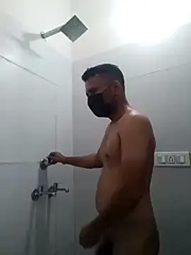 Stripchat Watch Live Sex Cams of Queen_Raaani