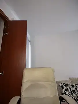 Stripchat Sex Chat of horny_roomiess