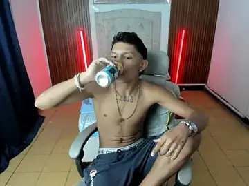Stripchat Sex Cam of juan_mhata