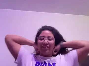 Stripchat Live Sex of Kmiii21