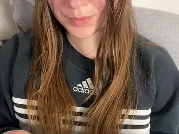 Stripchat Adult Webcams of Lucyschickt
